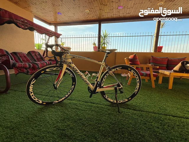دراجة هوائية Specialized Roubaix Elite.