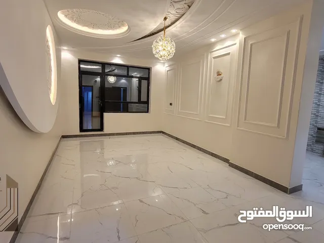 202 m2 4 Bedrooms Apartments for Sale in Sana'a Bayt Baws