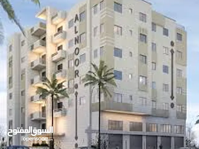 متوفر  سكنه اكبيره امعمره مساحه 170متر مقطوعه من النص بدك نص ل عرسان او  كامله الثانيه 150متر اطلاله