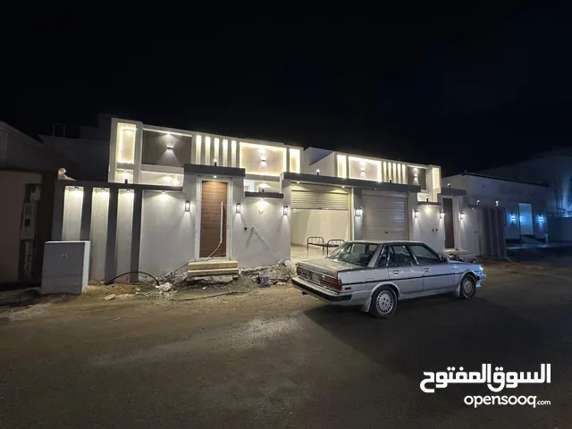 375 m2 5 Bedrooms Villa for Sale in Jeddah Bahrah
