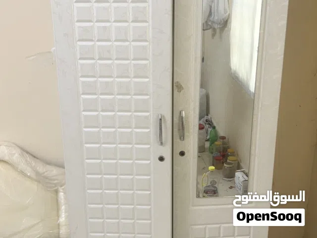 دولاب ملابس مستعمل نظيف
