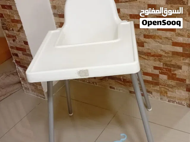 كرسي طعام اطفال عدد 2+ على 30 الواحد  وكرسي اطفال كار سيت على 40 الواحد