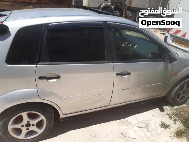 فورد فيستا 2004