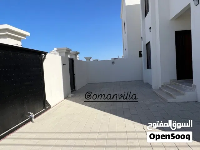 ڤيلا للبيع بركاء / حي العزة