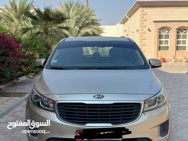 كيا كرنفال عائليه 2016