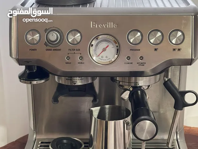 للبيع مكينة صنع القهوة ( Breville barista express) نظيفة جـداً