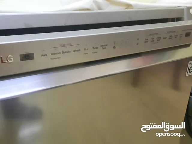 LG 14+ Place Settings Dishwasher in Al Dakhiliya