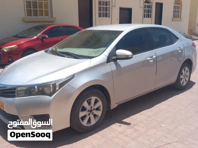 Toyota corolla 2014 Gcc Engine gear ac tyres very good condition