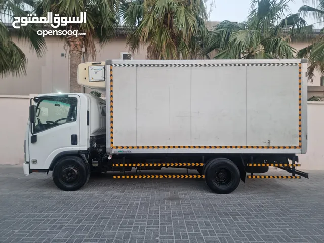 للبيع سكسويل ايسوزو ثلاجة(تبريد/تجميد)