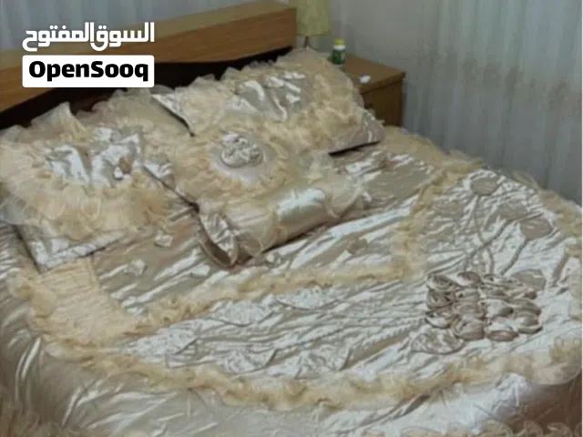 مسبل و تعليقة للملابس ( شماعة)