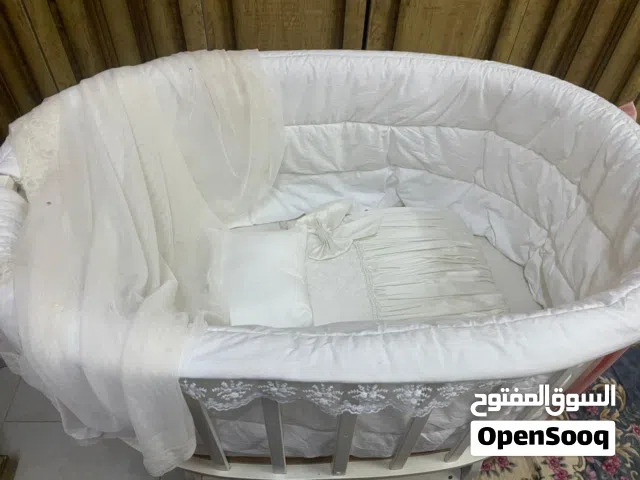 سرير اطفال