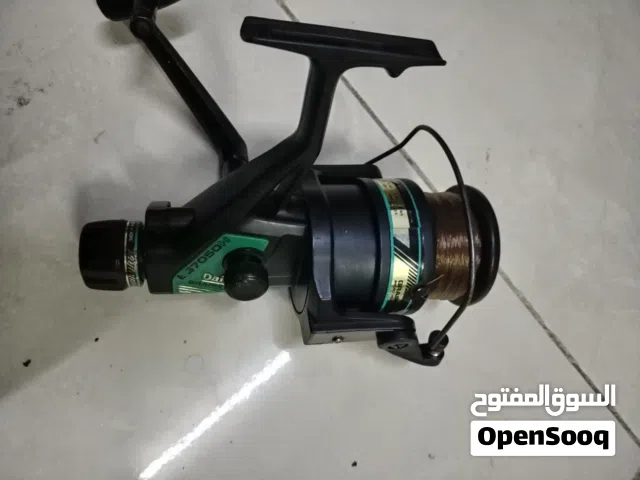 مكينة دايوا صناعة تايلاندي مقاس يعادل 9000 وقصبة اوليمبك ياباني طول 3 متر و90 تركيب 3 قطع