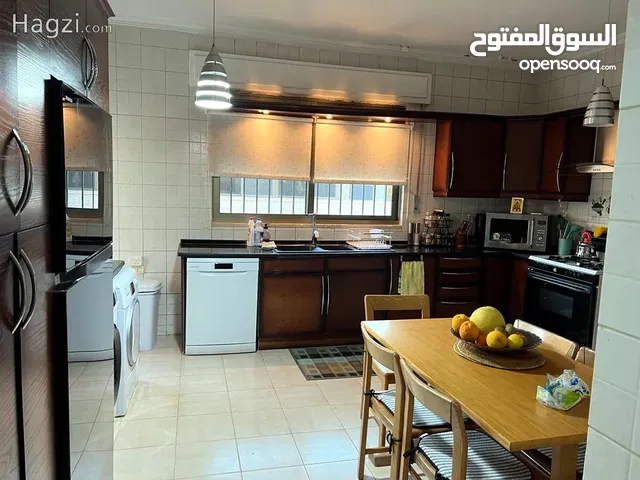 شقة طابق ثالث بمساحة 215 متر مع روف بمساحة 190 متر للبيع في خلدا  ( Property ID : 31650 )