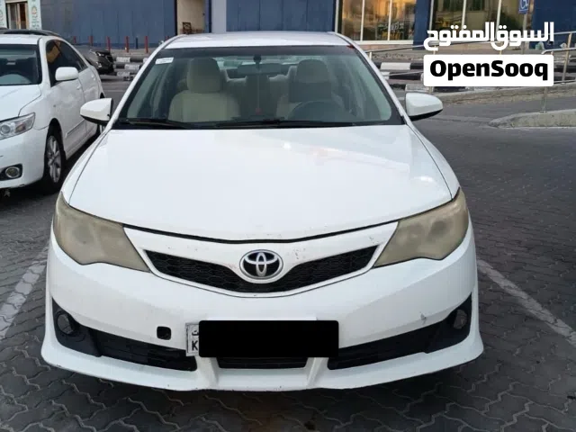 2014 تويوتا كامري GL