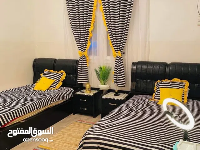 فني فك وتركيب وصيانة الاثاث بجميع انواعه منزلي ومكتبي جديد ومستعمل صيانة وتركيب المطابخ