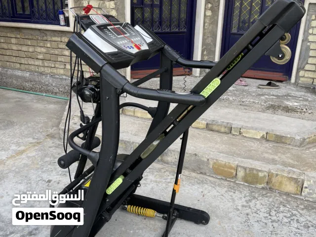 جهاز جري و تكسير دهون 2في1 صعود جبلي أثناء المشي يعرض نبضات دقات القلب وعدد الدورات التدريبية