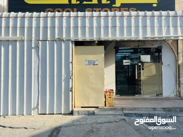 محل للبيع مرفع دارس نزوى بتحديد (جحفان )