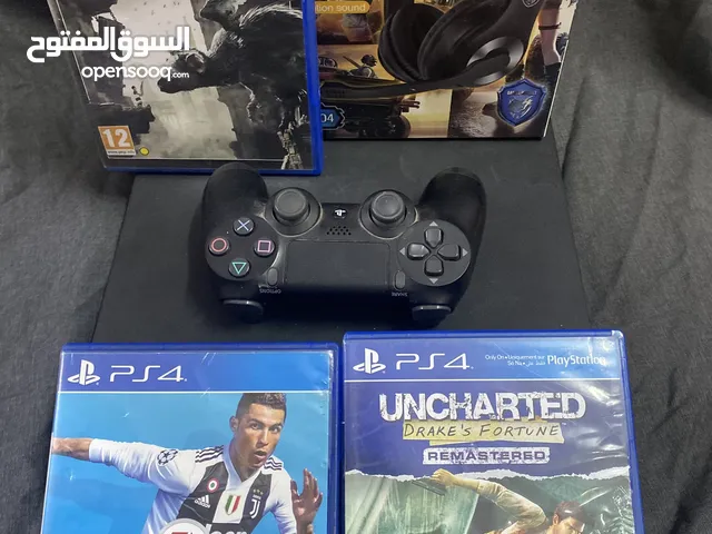 PS4مستعمل لاكن نظيف ما عليه كلام