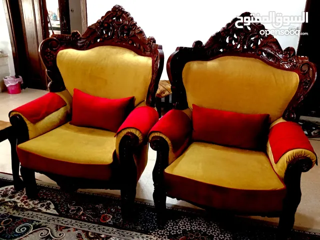 عشره مقاعد للبيع