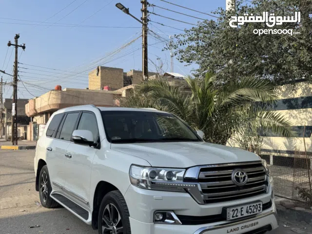 لاند كروزر مديل 2017