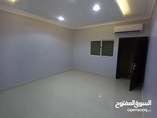30 m2 Studio Apartments for Rent in Al Riyadh Al Aqiq