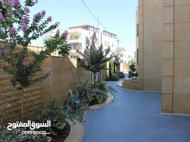 1300 m2 4 Bedrooms Villa for Sale in Amman Tla' Ali