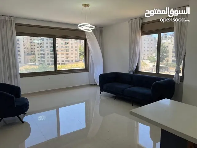 شقه فارغة للايجار في البيره فرب شارع القدس وفرب مركز رام الله