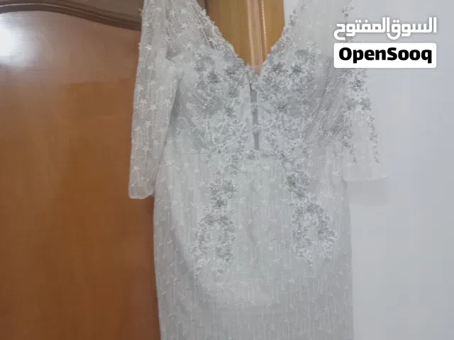 فستان فضي قصير غير مستعمل جديد