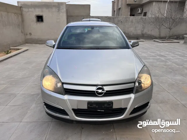 Used Opel Astra in Jumayl