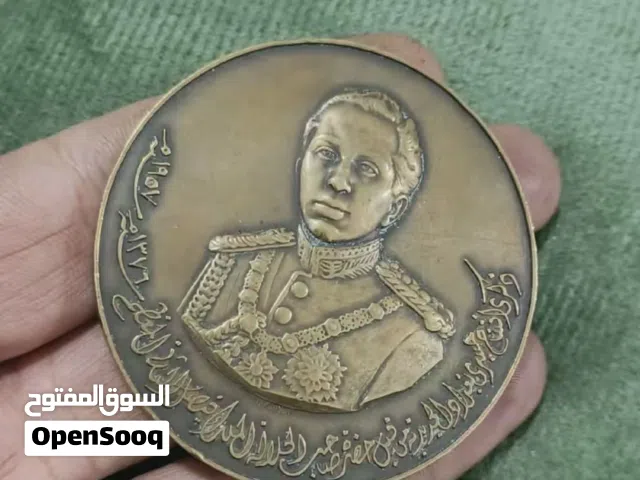 انتيكات وتحفيات ومسكوكة