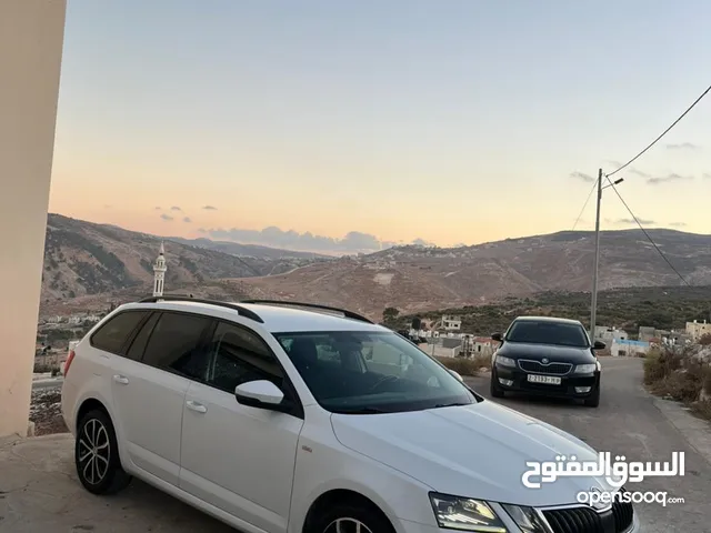 سكودا اوكتافيا بوية شركة