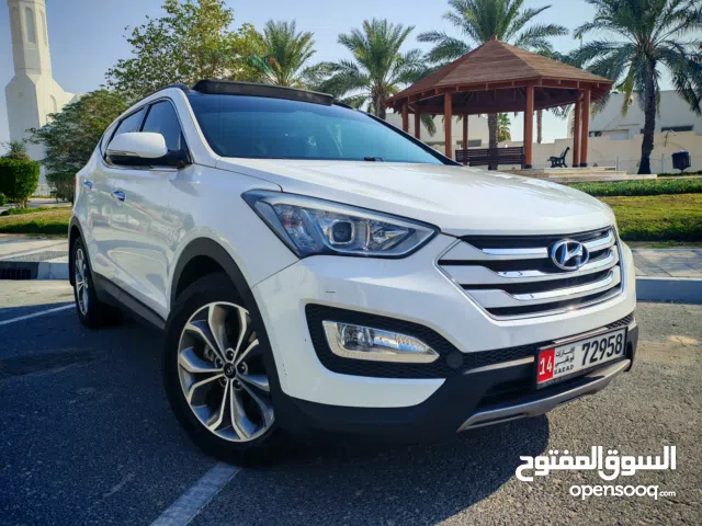 Hyundai SantaFe AWD 2015 GCC Panormic Roof (Vrey Low Millge / Free of Accdent)
