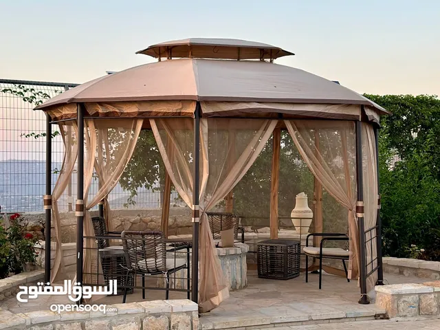 خيمة للقعدات الخارجية للحدائق والڤلل والعزب بمساحة غرفة ثلاث في اربعة