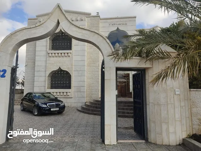 1200 m2 More than 6 bedrooms Villa for Sale in Amman Shafa Badran