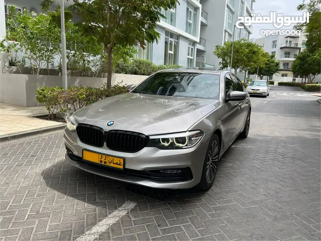 للبيع BMW 520i موديل 2018 وكالة عمان