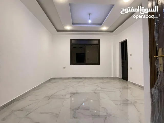 212 m2 3 Bedrooms Apartments for Sale in Zarqa Al Zarqa Al Jadeedeh