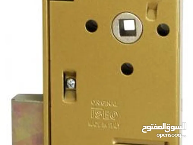 صيانة أبواب زرافيل اباجورات صيانه عامه