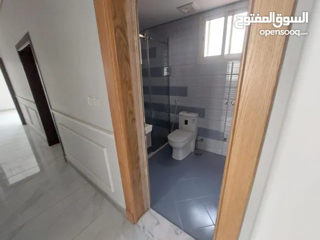 260 m2 4 Bedrooms Apartments for Rent in Al Madinah Al Aridh