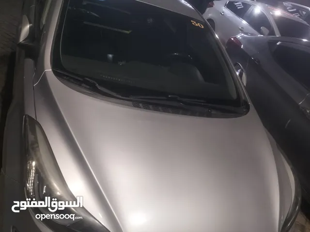 عربيه هوندا افانتي 2016