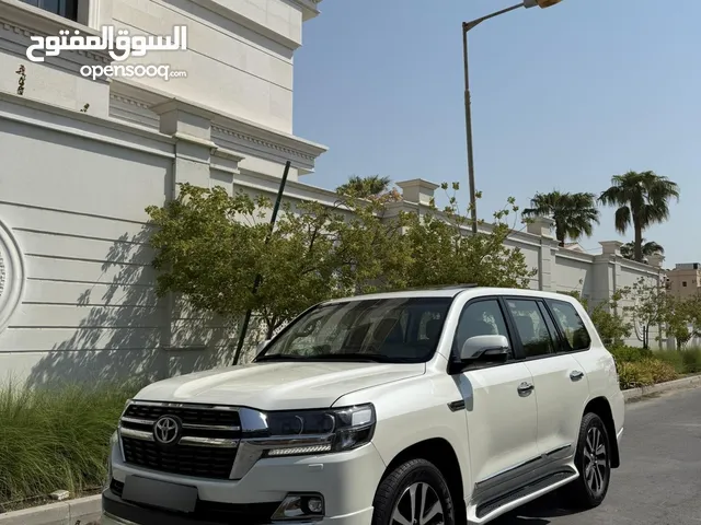 Toyota Land Cruiser Grand Touring Model 2019