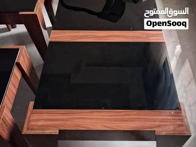 طبله وسطيه متر في 60 واربعه صغار خشب ثقيل سعرهم 150الف