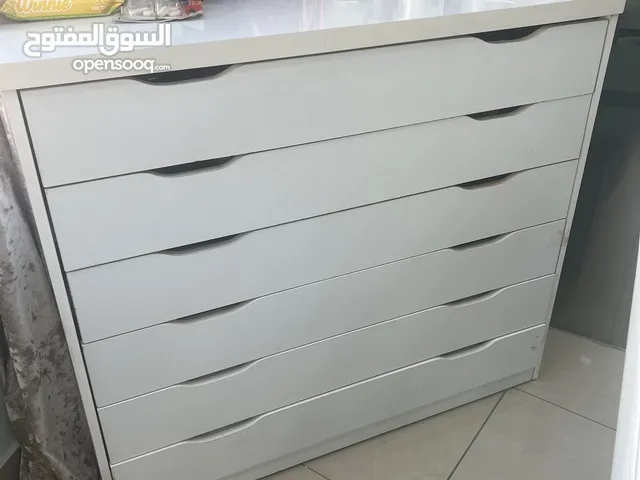 وحدة جوارير خشب مستطيلة