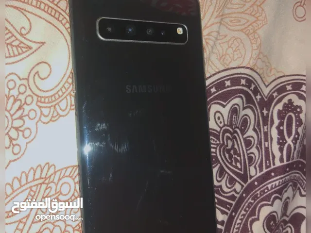 Samsung Galaxy S10 5G 512 GB in Al Ain