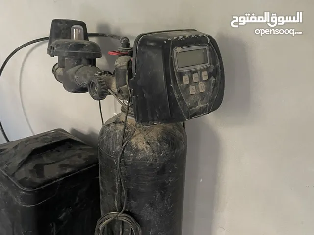 سوفنر مياه كبير لتنقية المياه شبه جديد للبيع