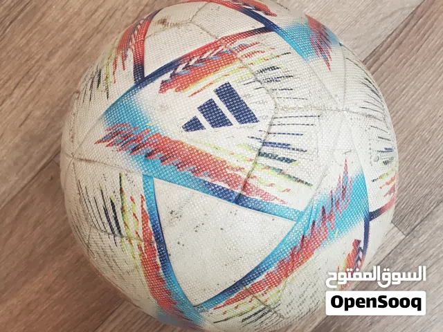 كرة كأس العالم 2022 الأصلية (أديداس الرحلة - Al Rihla) بحالة جيدة للبيع