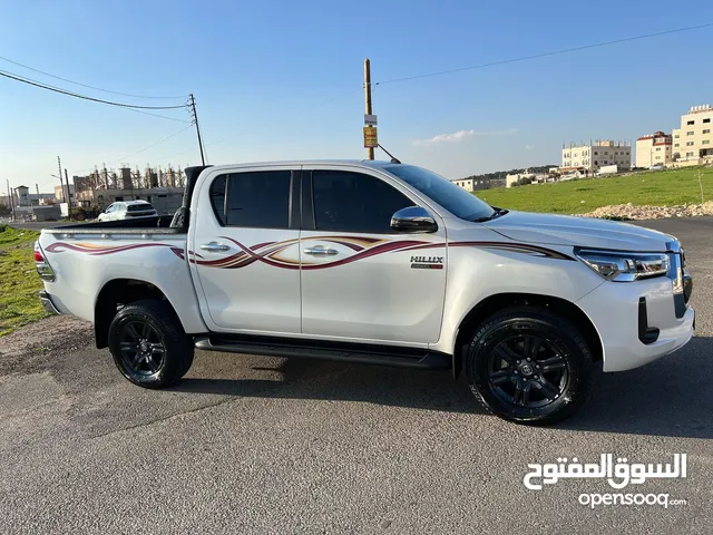 تويوتا هايلوكس 2024 بحال الزيرو