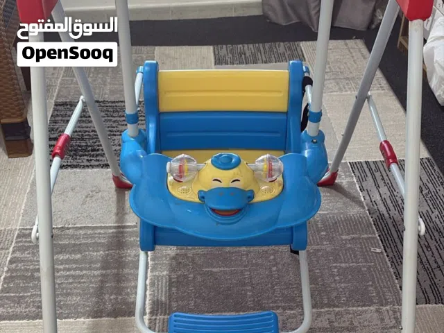 مرجيحة اطفال مرتبة ووكاله فيها اغاني