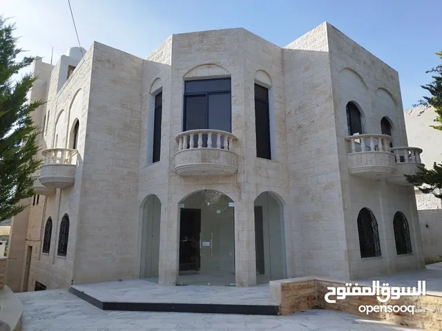 560 m2 More than 6 bedrooms Villa for Rent in Amman Naour