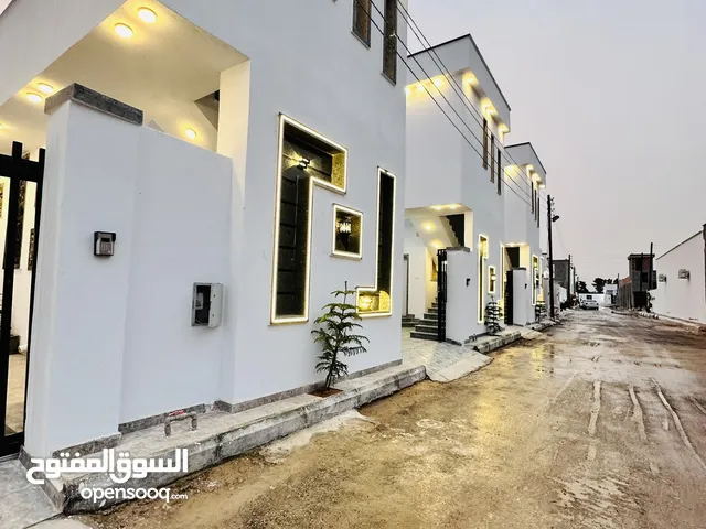165 m2 3 Bedrooms Townhouse for Sale in Tripoli Khallet Alforjan