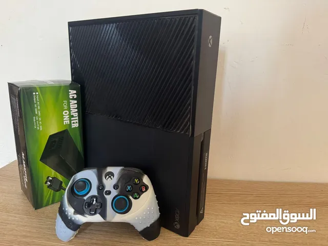 xbox one  مع يد ومحول